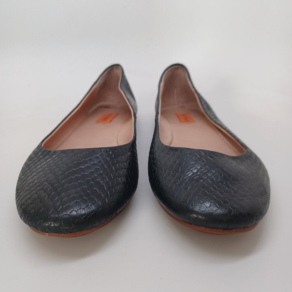 Miz Mooz Shoes Black Leather Ballet Flats Phaedra Reptile Snake Embossed Size 7 - Picture 4 of 15